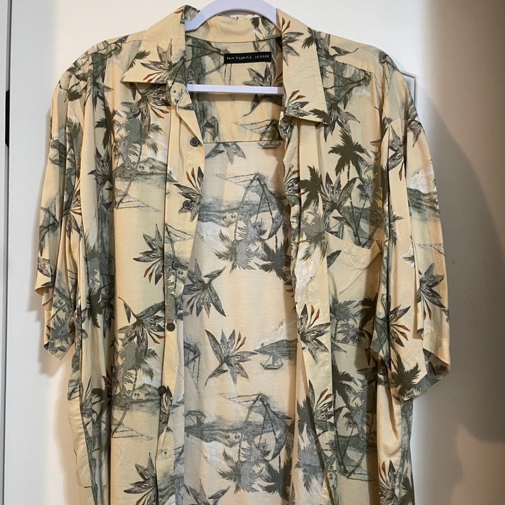 Hawaiian / Summer Shirt